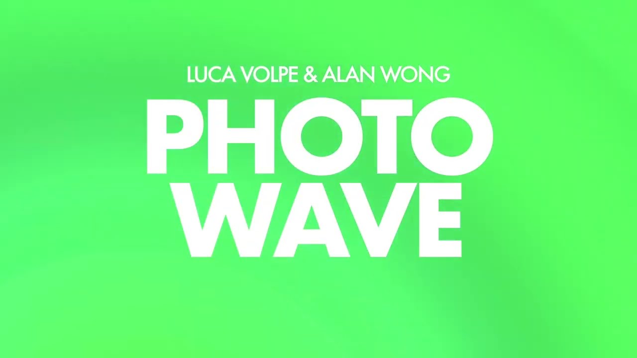 Photo Wave by Luca Volpe and Alan Wong
